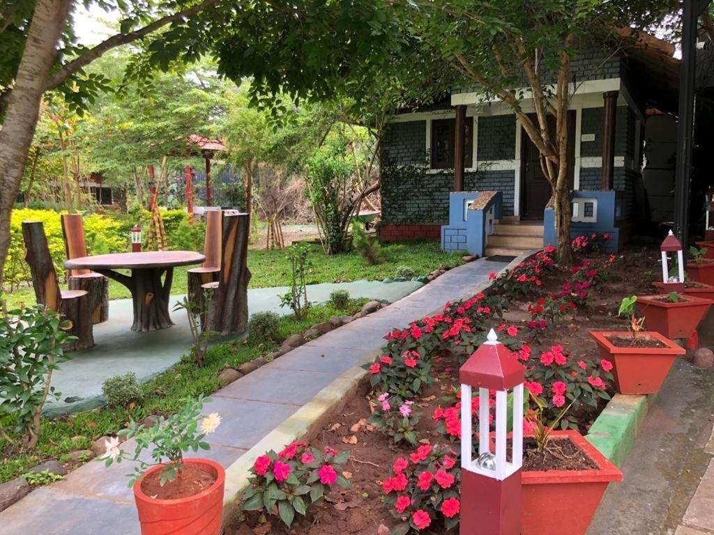 Chalets Resort Masinagudi Udagamandalam Exterior foto